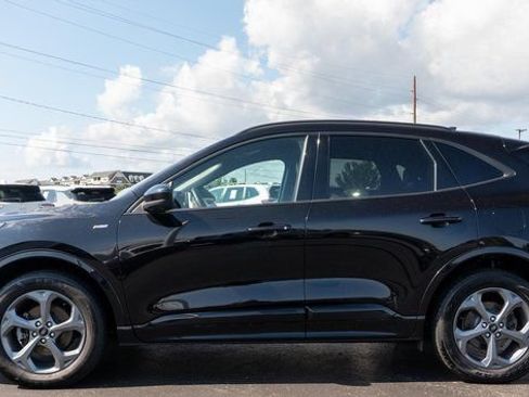 Used 2023 Ford Escape ST-Line Select w/ Tech Pack #2 AWD/4WD image 9