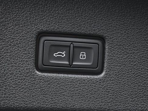 New 2025 Audi Q8 Premium Plus image 29