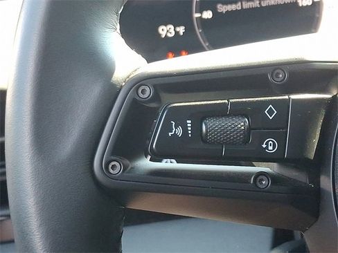 Used 2023 Porsche Taycan image 22