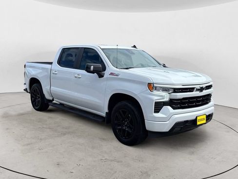 Used 2022 Chevrolet Silverado 1500 RST AWD/4WD image 3