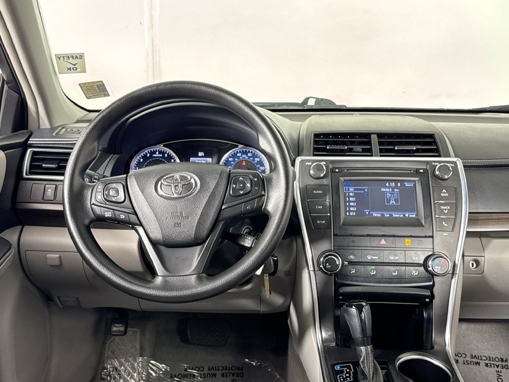 Used 2017 Toyota Camry LE FWD image 11