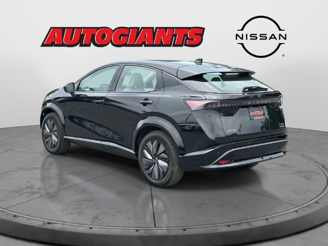 Used 2023 Nissan Ariya AWD image 7