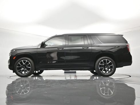 Used 2022 Chevrolet Suburban RST w/ Luxury Package RWD image 48
