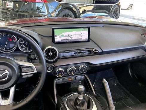 Used 2025 MAZDA MX-5 Miata Grand Touring image 9