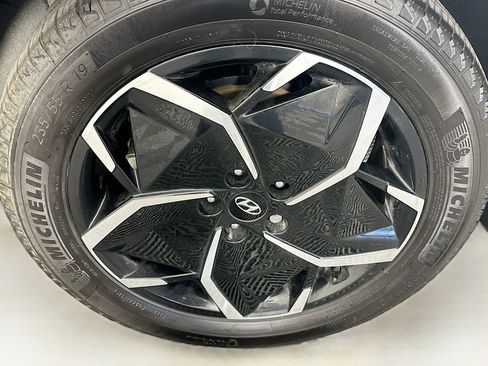 Used 2024 Hyundai Ioniq 5 SEL image 11