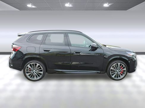 Used 2025 BMW X1 xDrive28i w/ Technology Package image 8