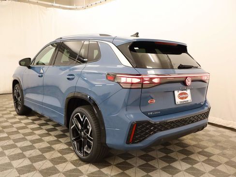 New 2026 Volkswagen Tiguan SEL R-Line image 3