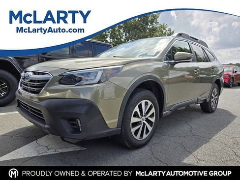 Used 2020 Subaru Outback Premium AWD/4WD image 1