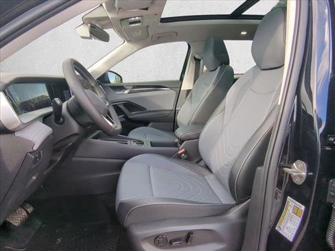 New 2026 Volkswagen Tiguan SE image 21