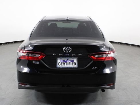 Used 2021 Toyota Camry LE FWD image 10