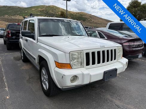 Used 2006 Jeep Commander 2WD image 3