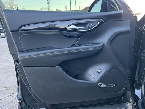 Used 2021 Buick Envision Essence w/ Technology Package I image 13