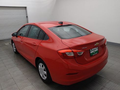Used 2017 Chevrolet Cruze LS FWD image 5