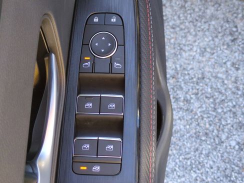 New 2026 Nissan Kicks SR w/ SR Premium Package FWD image 14