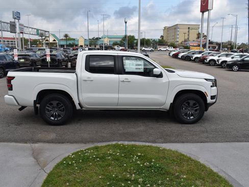 New 2026 Nissan Frontier SV w/ SV Convenience Package image 17