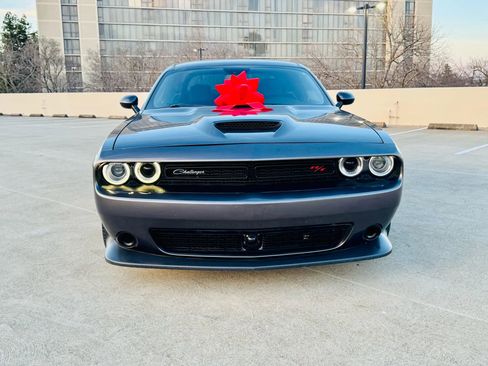 Used 2016 Dodge Challenger SRT w/ Technology Group image 25