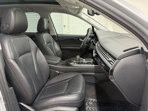 Used 2018 Audi Q7 3.0T Premium Plus w/ Premium Plus Package AWD/4WD image 12