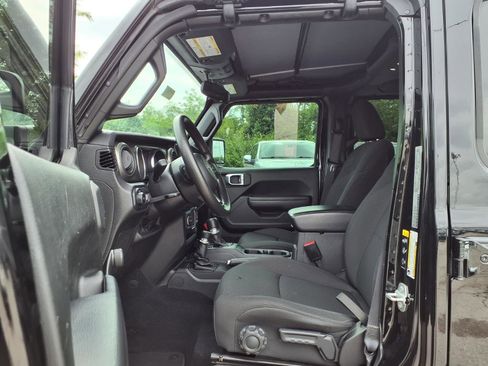 Used 2022 Jeep Wrangler Unlimited Sport AWD/4WD image 22