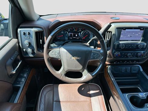 Used 2018 Chevrolet Silverado 1500 High Country AWD/4WD image 24
