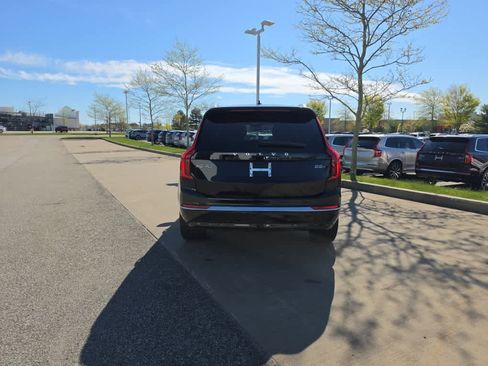 Used 2025 Volvo XC90 B5 Plus AWD/4WD image 5