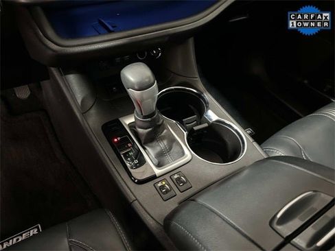 Used 2017 Toyota Highlander SE image 34