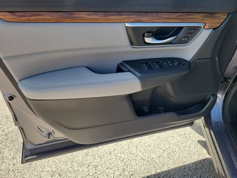 Used 2019 Honda CR-V Touring image 19