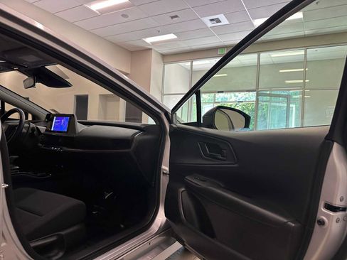 Used 2024 Toyota Prius Prime FWD image 27