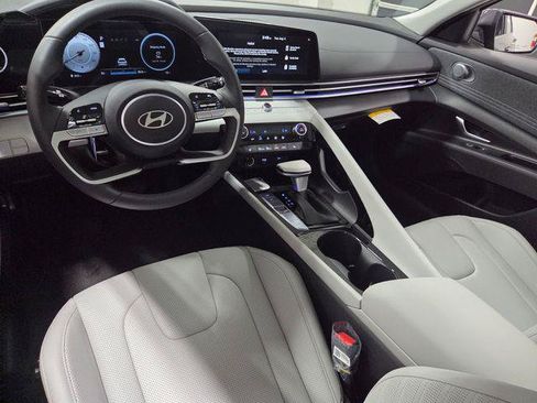 New 2026 Hyundai Elantra Limited FWD image 7