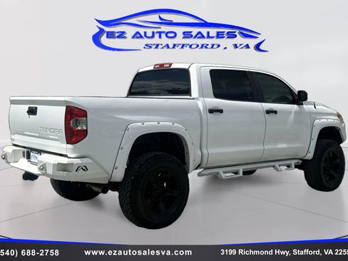 Used 2015 Toyota Tundra SR5 w/ SR5 Upgrade Package AWD/4WD image 5