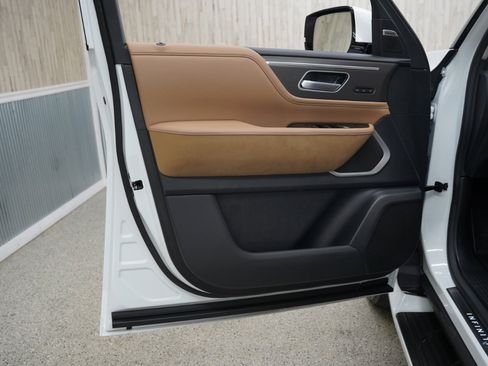 Used 2025 INFINITI QX80 Luxe image 27