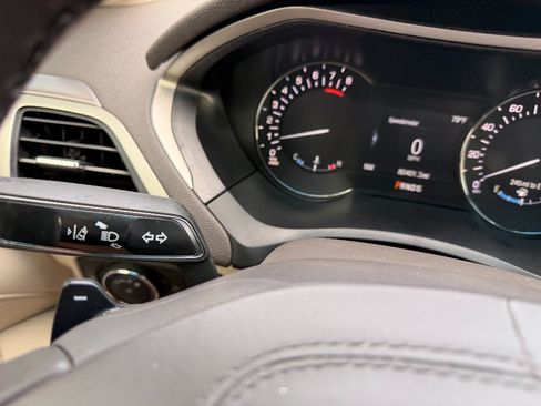 Used 2020 Lincoln MKZ FWD image 37