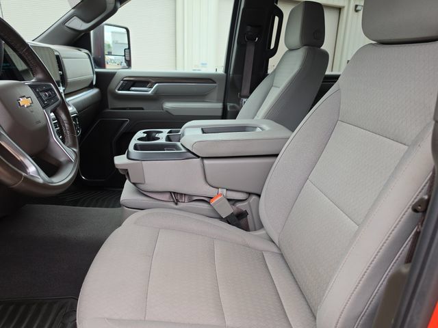 Used 2025 Chevrolet Silverado 2500 LT w/ Convenience Package AWD/4WD image 15