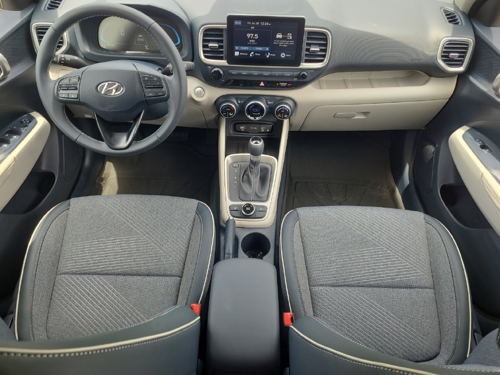 Used 2026 Hyundai Venue SEL FWD image 10