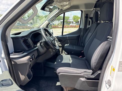 Certified 2024 Ford Transit 250 Low Roof w/ Exterior Upgrade Package image 29