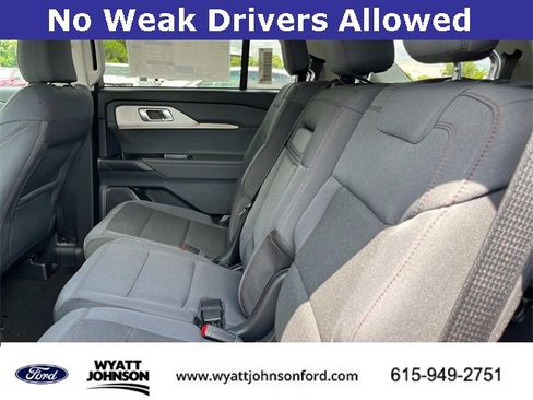 New 2025 Ford Explorer Active image 21