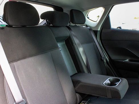 Used 2025 Hyundai Kona SEL AWD/4WD image 38