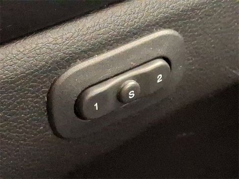 Used 2018 Jeep Grand Cherokee Limited image 26