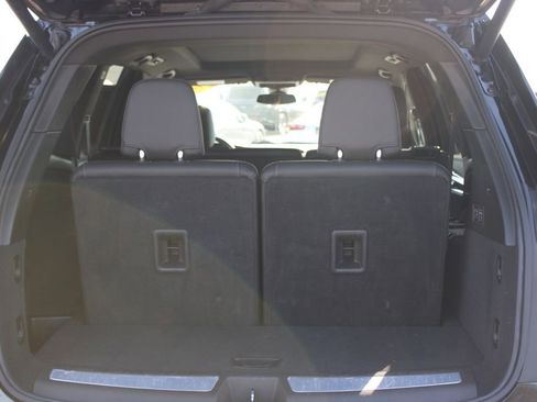 Used 2024 Cadillac XT6 Premium Luxury image 18