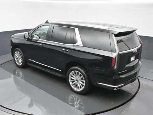 Used 2023 Cadillac Escalade Premium Luxury AWD/4WD image 15