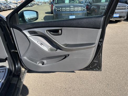 Used 2013 Hyundai Elantra Limited w/ Technology Pkg FWD image 35