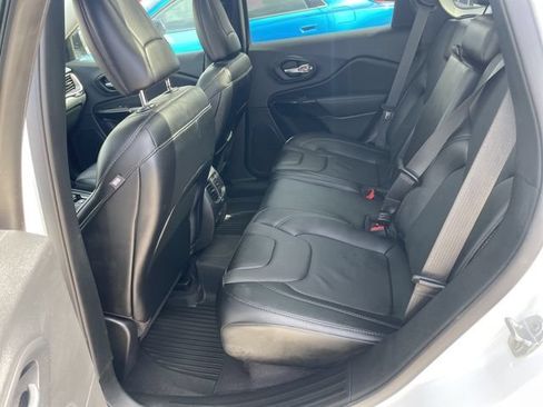 Used 2023 Jeep Cherokee Altitude Lux w/ Lux Elite Package AWD/4WD image 5