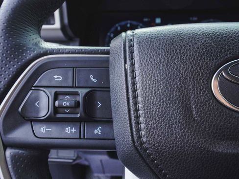 Used 2025 Toyota 4Runner TRD Off-Road image 23