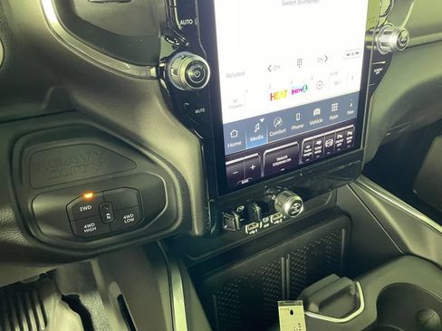 New 2026 RAM 2500 Laramie AWD/4WD image 6