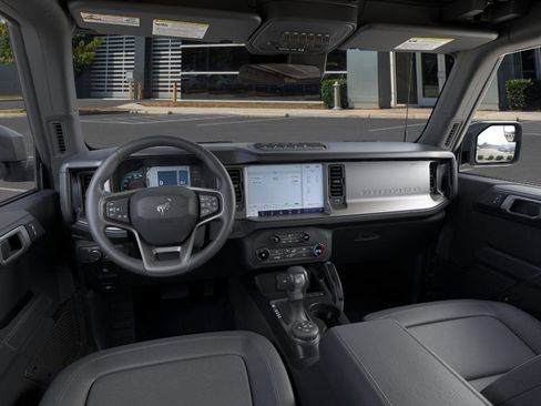 New 2025 Ford Bronco Badlands image 9