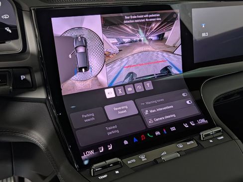 New 2026 Porsche Cayenne Turbo AWD/4WD image 31