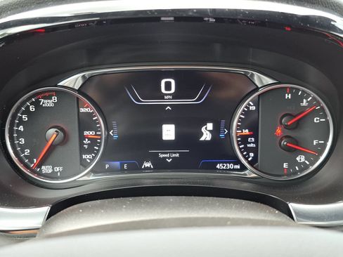 Used 2023 Chevrolet Traverse High Country FWD image 39