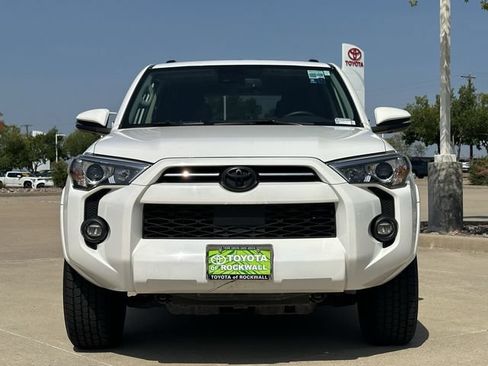 Used 2022 Toyota 4Runner SR5 Premium w/ Moonroof Package RWD image 5