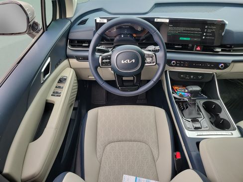 New 2026 Kia Carnival EX FWD image 8