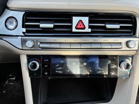 New 2026 Genesis G70 2.5T image 32