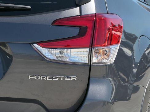 Used 2023 Subaru Forester Premium AWD/4WD image 4
